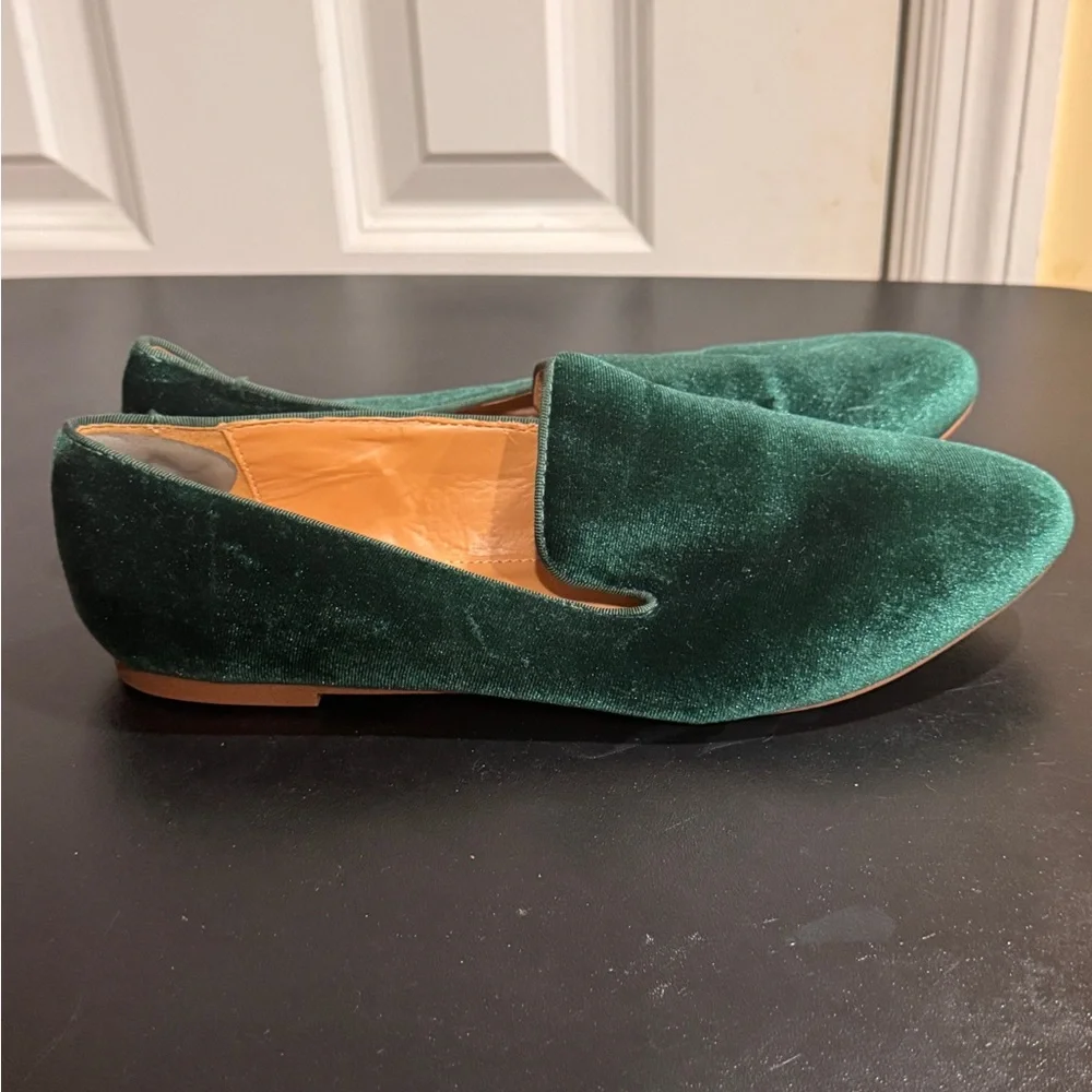 J. Crew academic green velvet flats loafers size 9